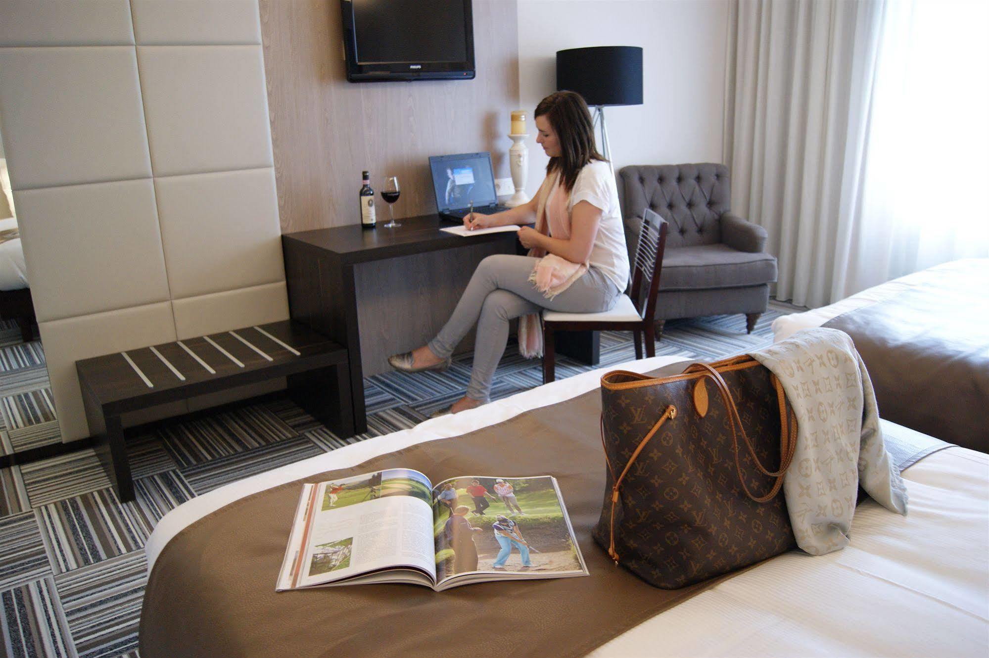 Hotel Malpertuus Riemst Εξωτερικό φωτογραφία